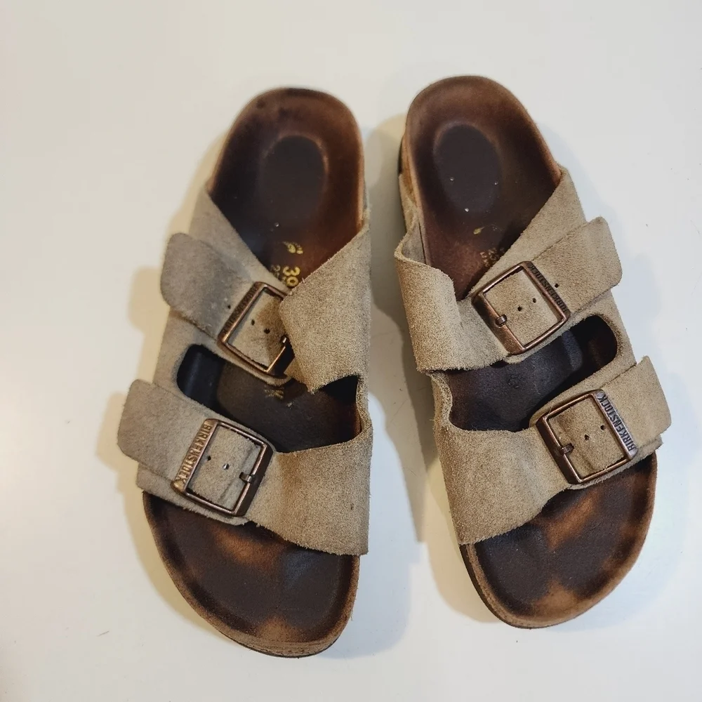 BIRKENSTOCK Cream Leather Sandals size 39